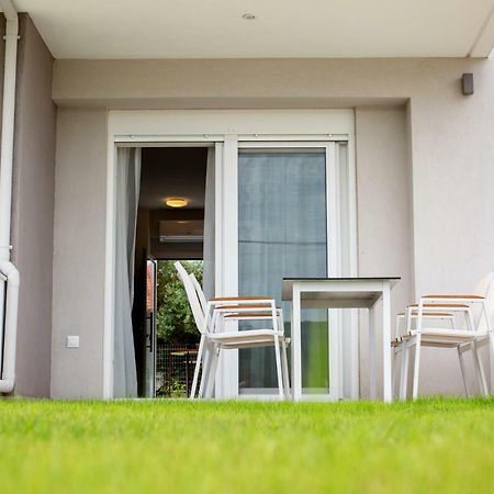 The Papoutsakis Apartments Nikiti  Exterior foto