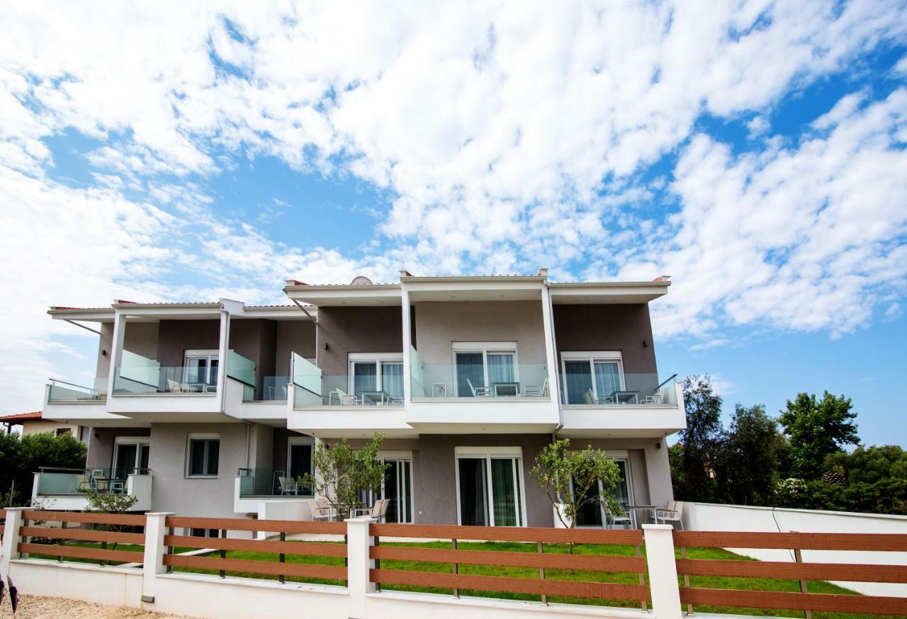 The Papoutsakis Apartments Nikiti  Exterior foto